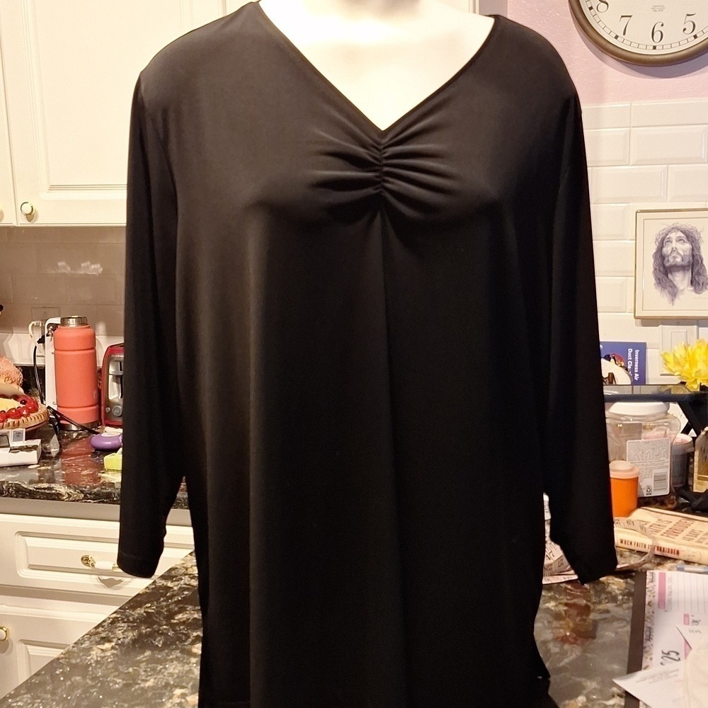 Womens Susan Graver solid black stretch plus size top 2X